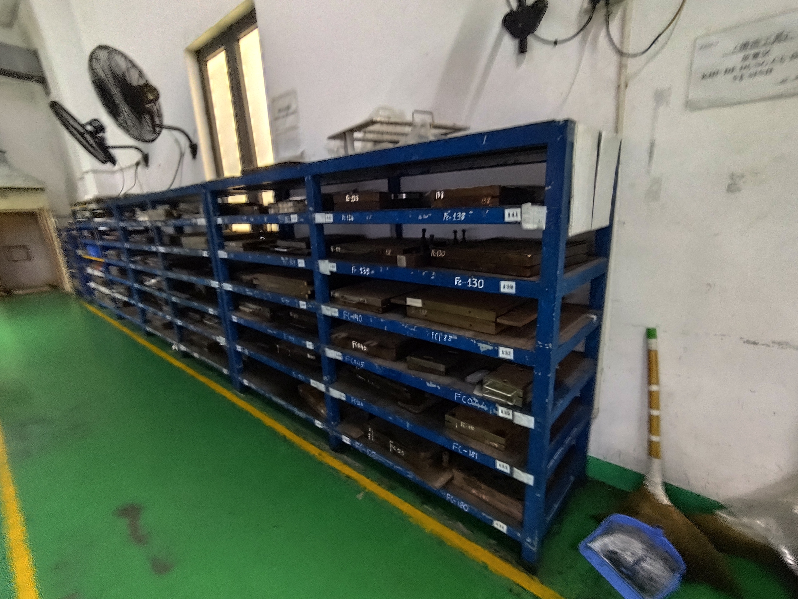 Tool rack 1.jpg